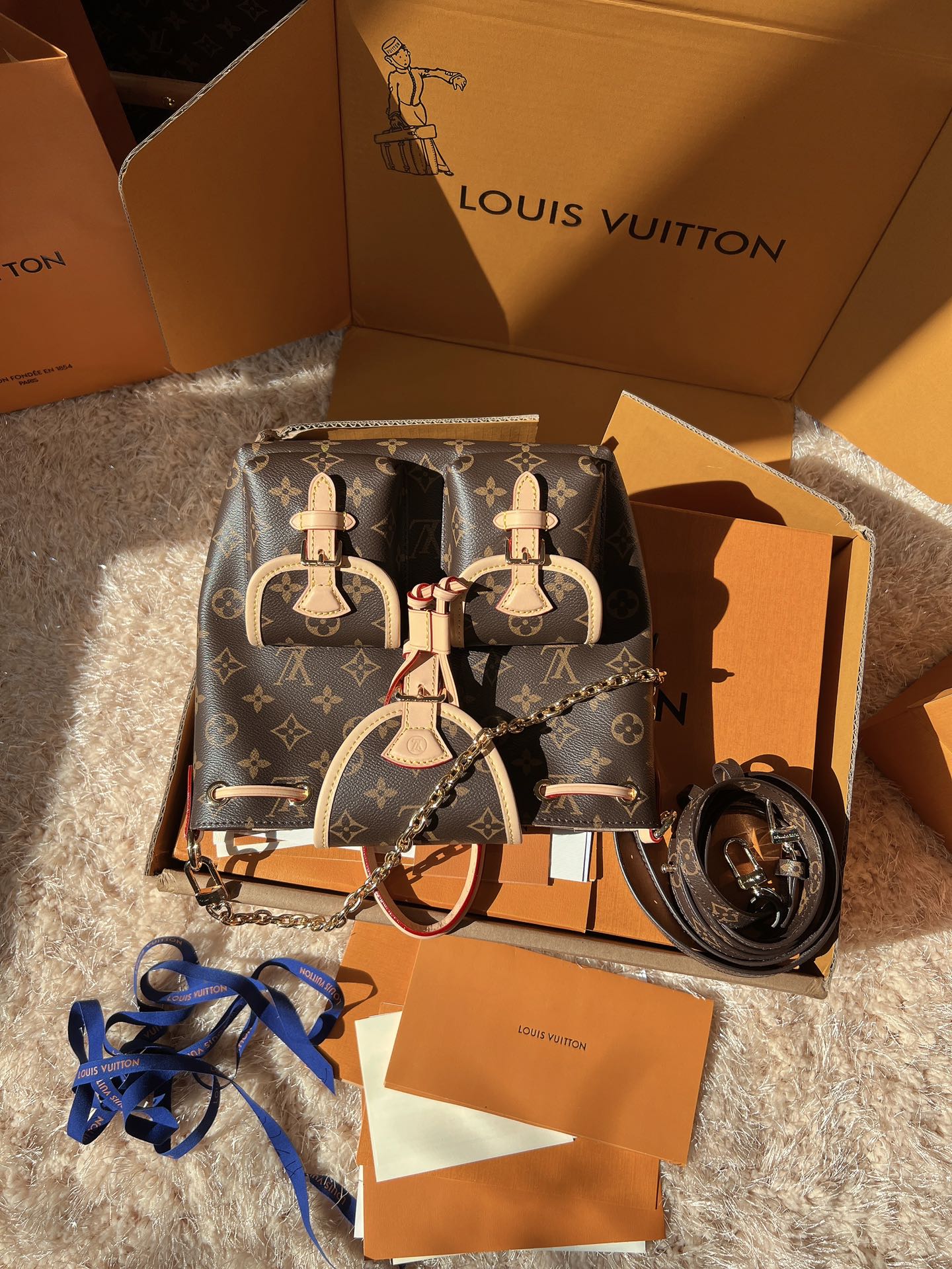 LV Excursion PM Monogram Canvas Backpack Shoulder Bag with Leather Trim and Drawstring Closure (21 x 23 x 10) cm